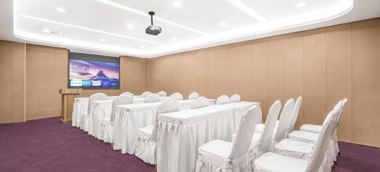 兰欧酒店(吉隆店)图片