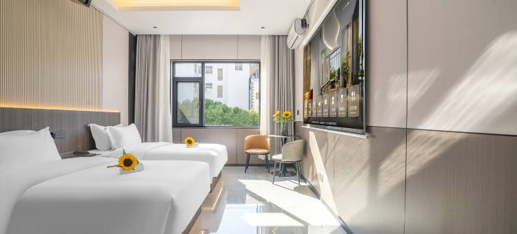 川滇智能酒店(蒙自南湖公园新天地步行街店)图片