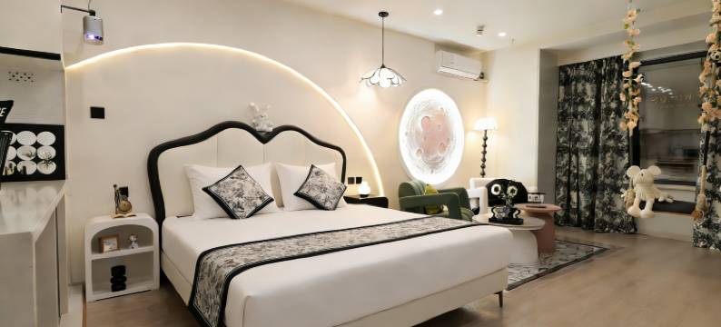 拾忆·轻奢网红观影民宿(延吉延边大学网红墙店)图片