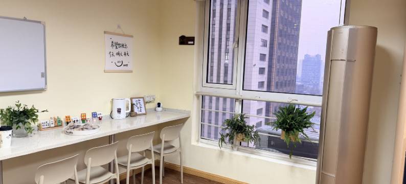 暖光集舍青旅(南通大学体育会展中心店)图片