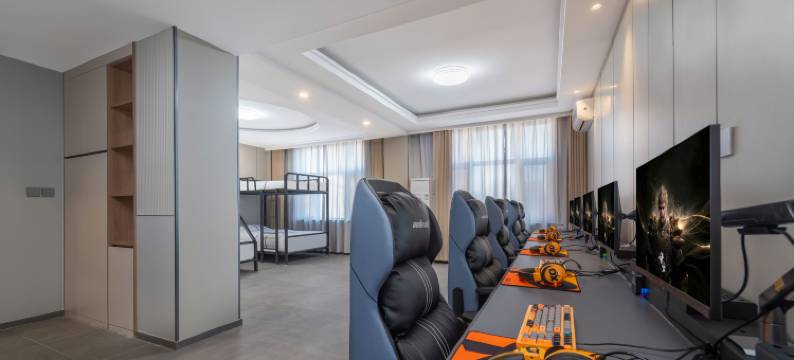 中宁一加一电竞民宿图片