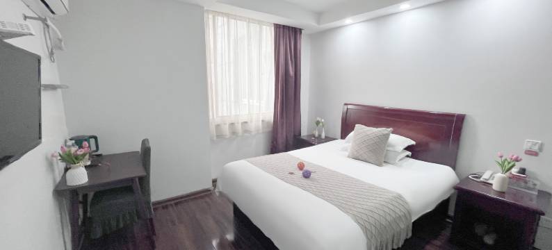 蓝湾假日酒店(镇江大市口店)图片