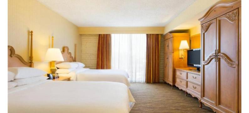 24街凤凰城机场希尔顿合博套房酒店(Motel 6 Phoenix, AZ – Sky Harbor)图片