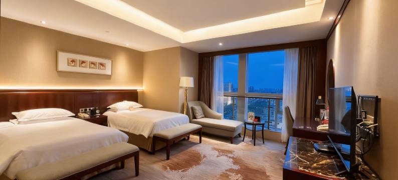 扬州泰润大酒店(万达广场江都火车站店)图片