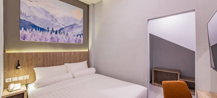Front One Budget Hotel Tirtonadi Solo图片
