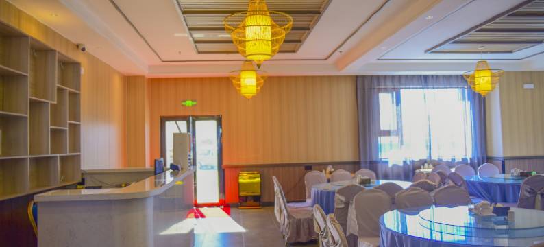 可可托海蕴强大酒店图片