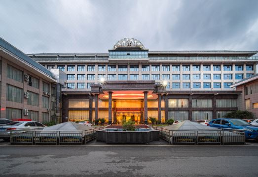 黎平厚德南泉山大酒店（黎平会议会址翘街店）外景图