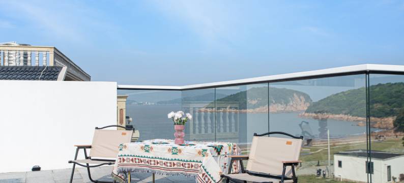 初夏里・MirrorPool Isle 一线海景泳池设计师美宿(樟洲村店)图片