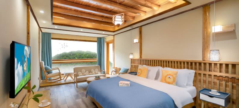 一见一山上品民宿(西江千户苗寨观景台店)图片