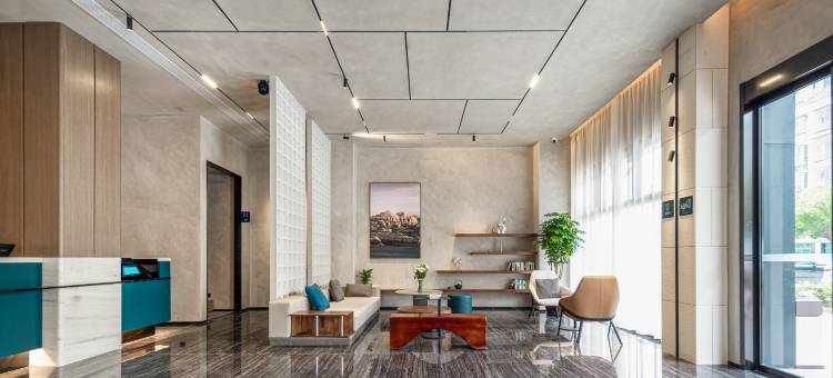 台州临海台州学院柏叶中路亚朵酒店图片