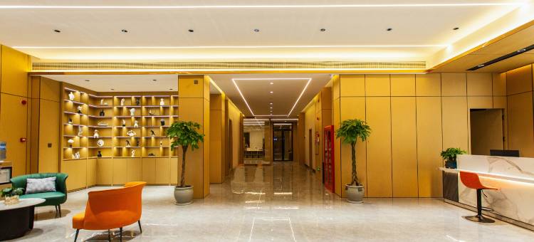 潇湘四季酒店(巴塘县人民政府中山广场店)图片