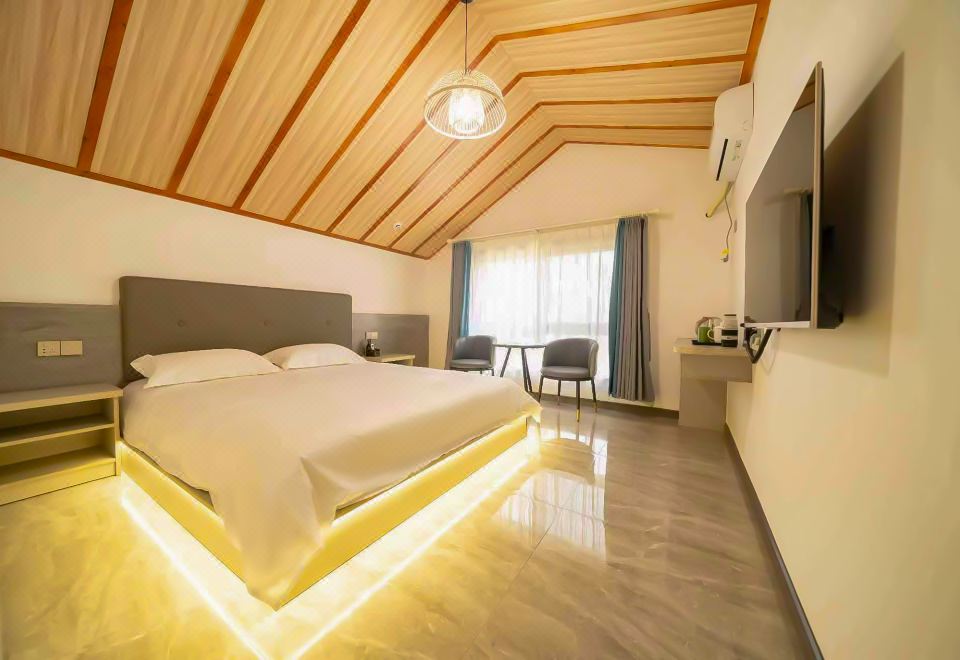  Hotel Overview