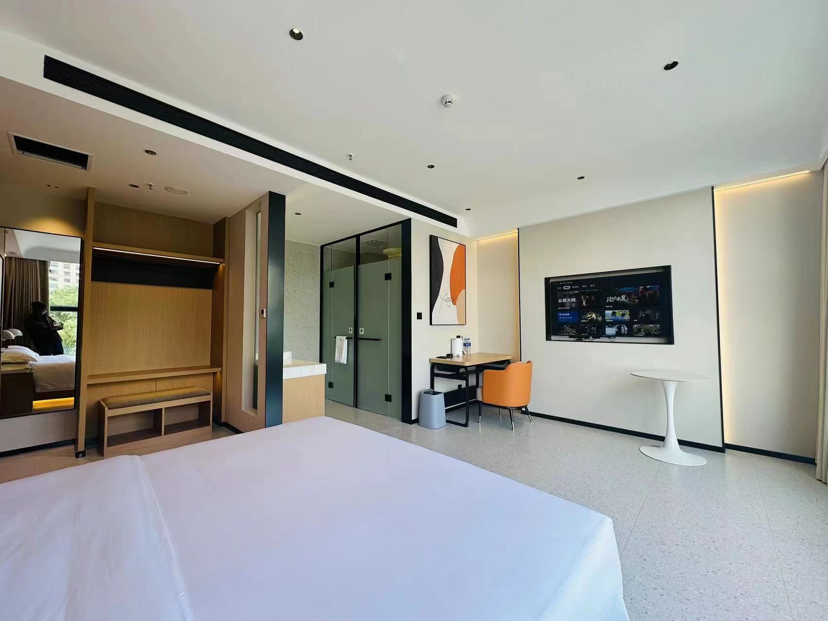 Hemuyueju Hotel (Weichang Mulan New World)Over view