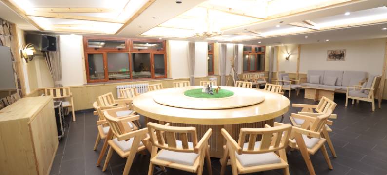 根河禾伦商务酒店图片