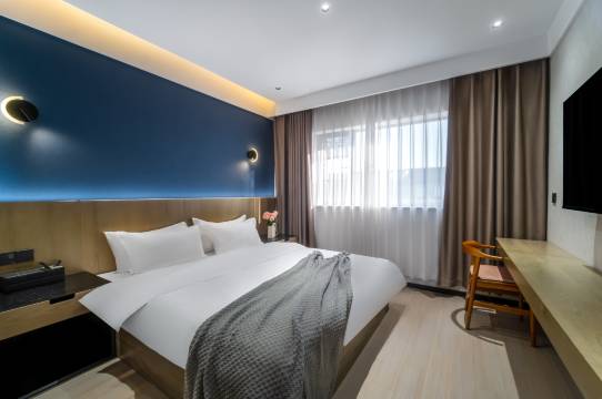 美逸居酒店(苏州三香广场广济南路地铁站店)