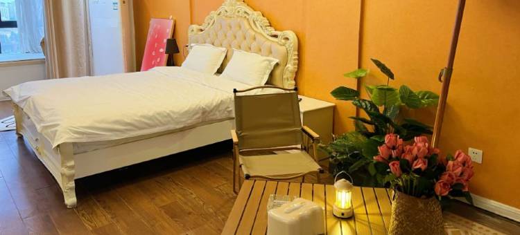 不晚民宿(万达广场店)图片