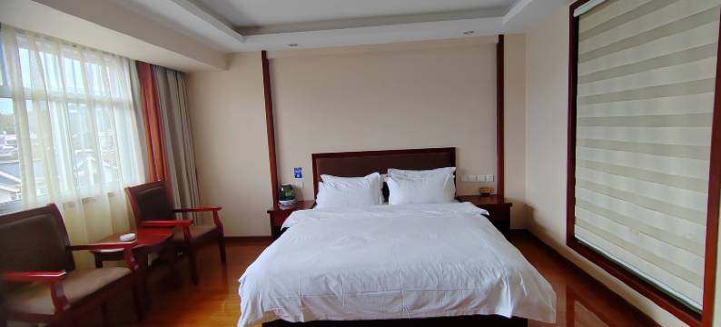 罗平金谷泰佳SPA酒店图片