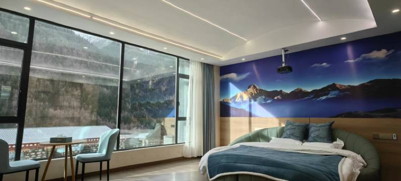 四姑娘山诗与远方民宿图片