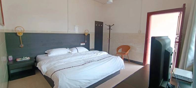 坝美周家土菜馆图片