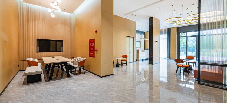 城市便捷酒店(新兴稔村客运站店)图片