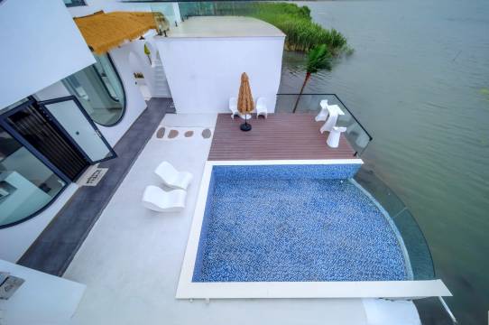 花筑·初恋遇见你·一线湖景私汤民宿(太湖横山岛店)图片