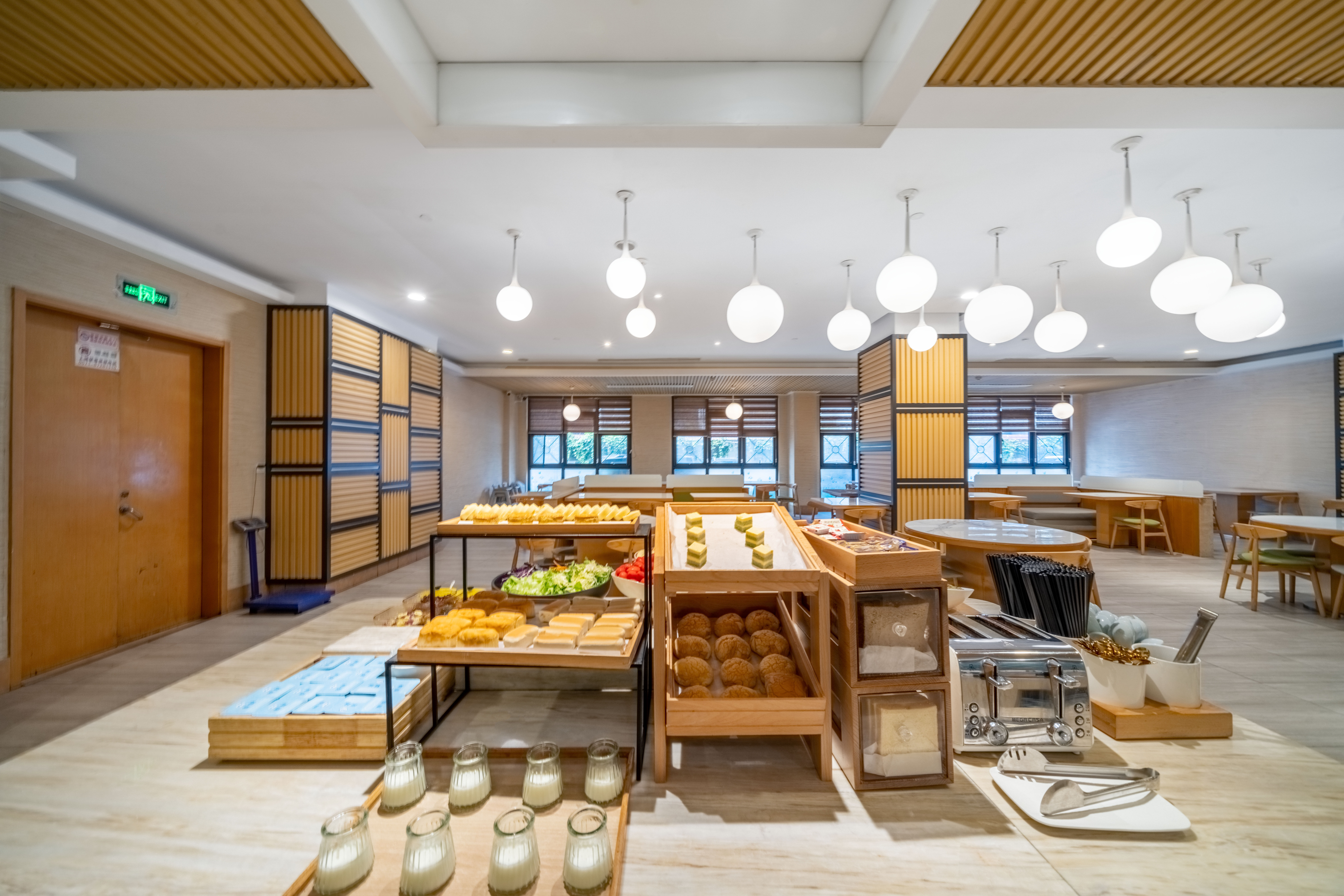 JI Hotel (Hangzhou West Lake Hubin Jiefang Road)Over view