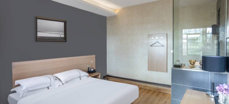 一路花开精品酒店(黔西水西广场店)图片