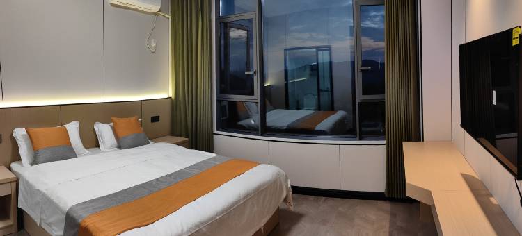 薄刀峰凌云山庄图片