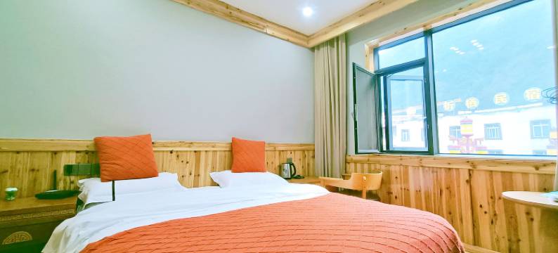 康定博贡噶民宿(318国道康定中学店)图片