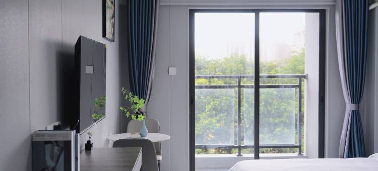 朗逸酒店公寓(兴中广场中山北站店)图片