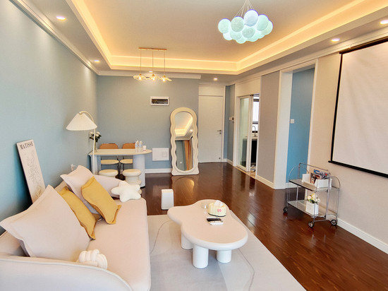 昆明依水居民宿(七彩云南欢乐世界店)