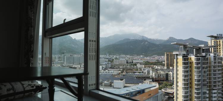 年华如诗主题酒店(泰山站店)图片