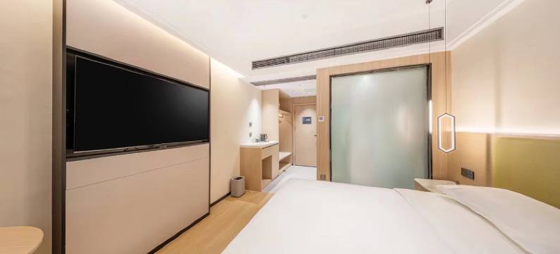 艺龙瑞云酒店(武汉白沙洲烽火村地铁站店)图片