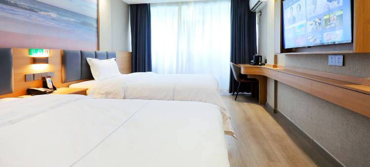 致馨栀子花开酒店(中商江湖MALL洪城商港店)图片