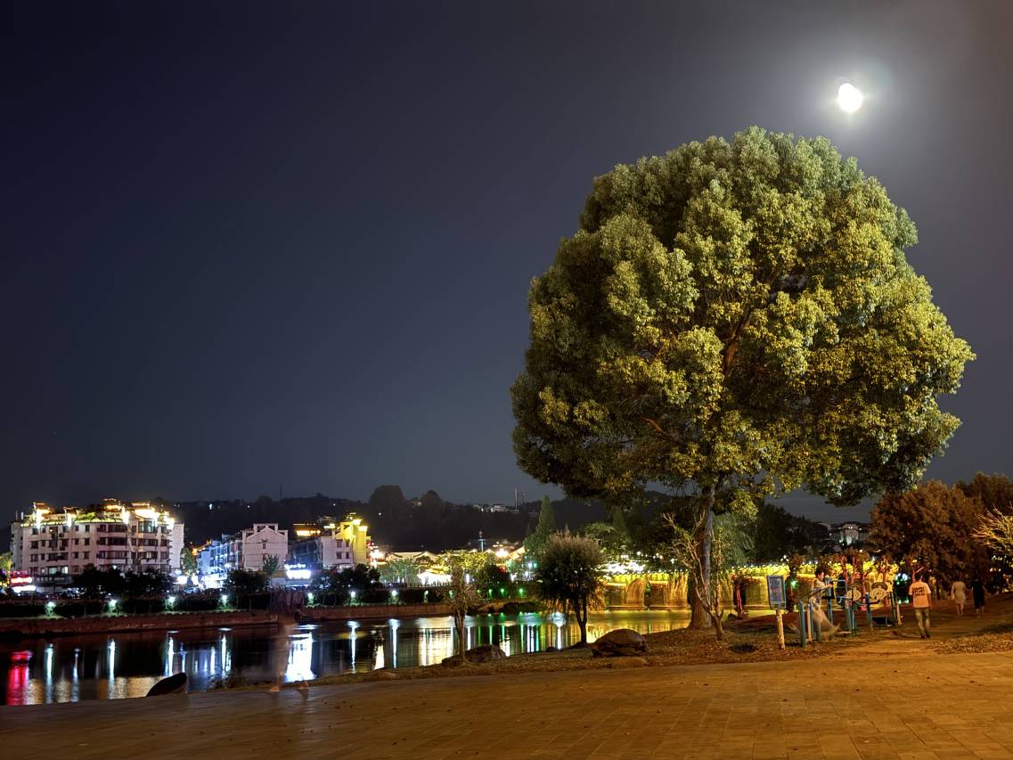 静夜思客栈(黄山歙县徽州古城店)图片