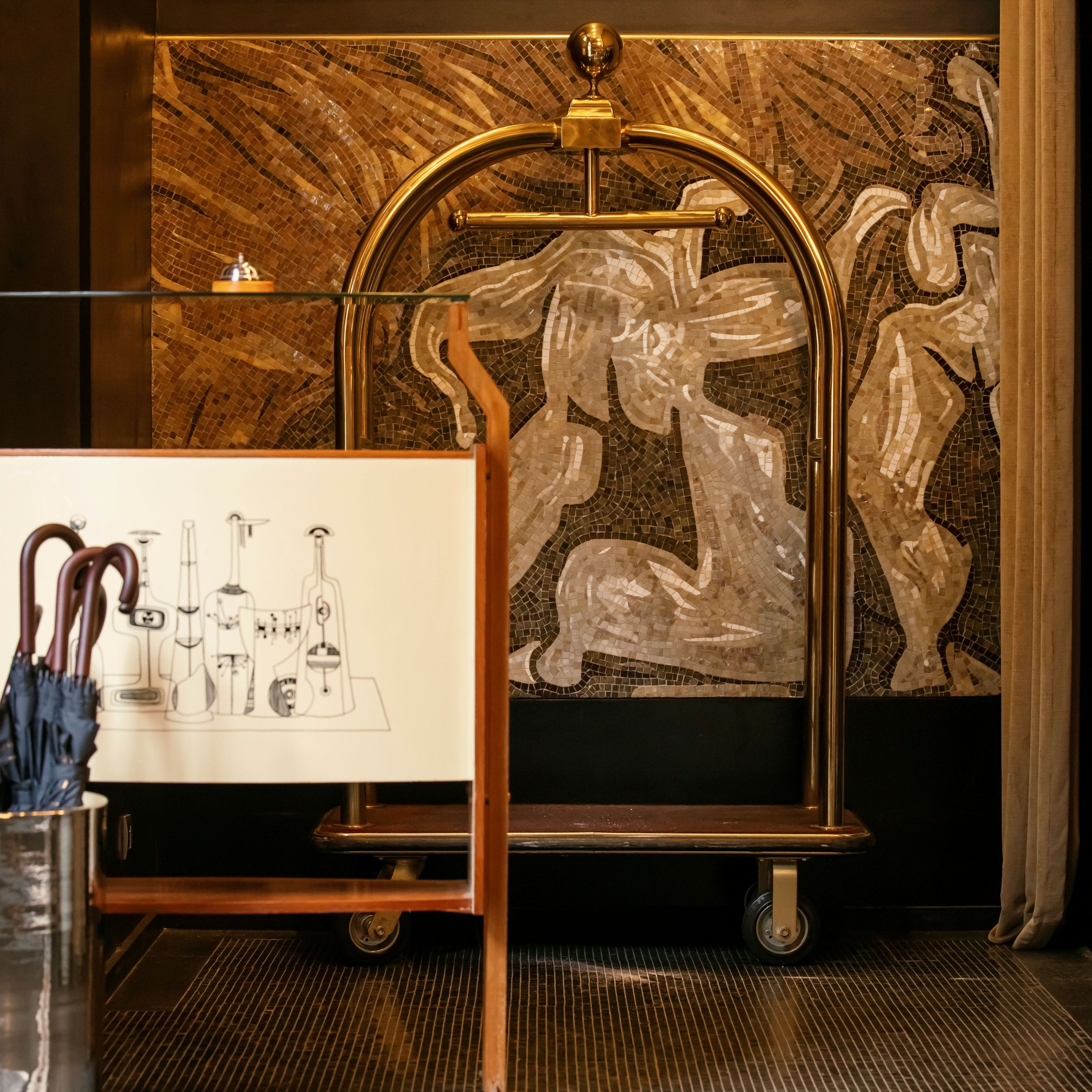 The One Alma Paris Over view