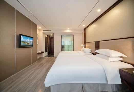 Phoenix Regalia Hotel (Chengdu Chunxi Road Taikoo Li Store)Hotel Overview