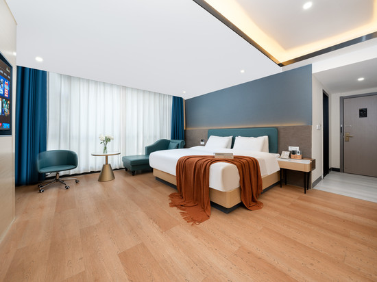 万洋轻奢公寓(平南中心广场客运中心店)