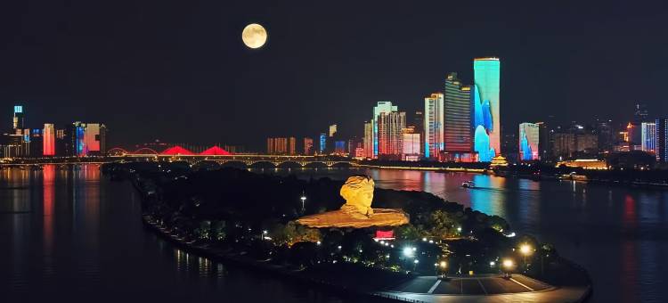 长沙芷迹江景酒店(五一广场汇景城店)图片
