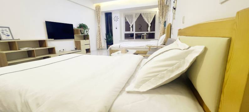 航海公园海景民宿(东北中交城店)图片