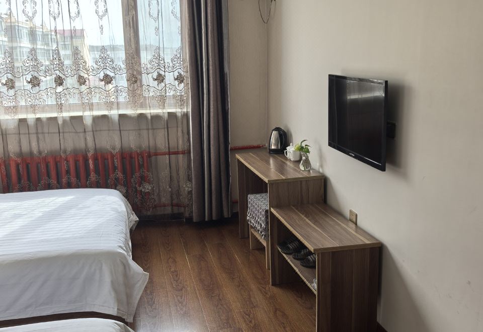  Hotel Overview