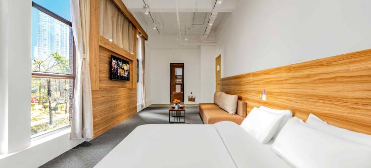 无隐良居酒店(蒙自红河学院店)图片