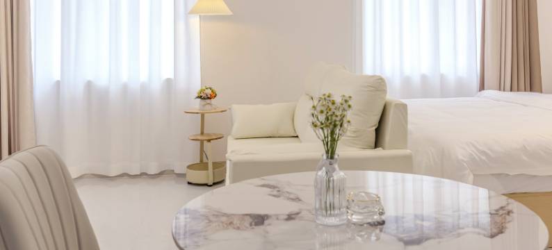 建水繁花民宿(古城小火车店)图片