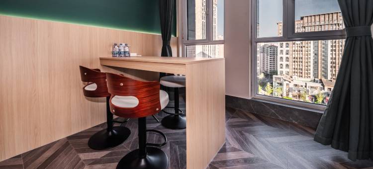 承德爱加电竞酒店图片