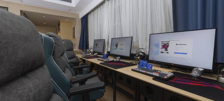 网鱼电竞酒店(苏州东太湖吴江人民广场店)图片