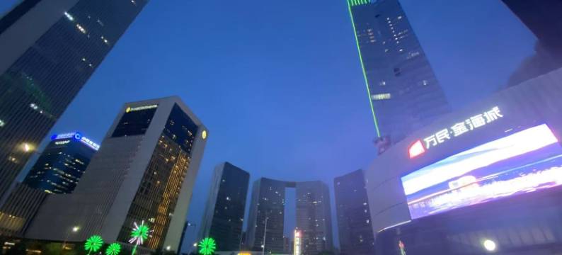 佛山宇宙系酒店公寓(万民金海城东平地铁站店)图片