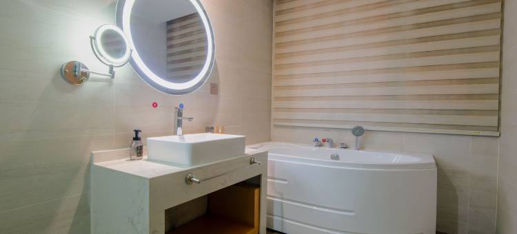 青枫白露酒店(商丘高铁站市政府店)图片