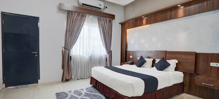 Townhouse Oak Padang near RTH Imam Bonjol formerly Bunda Hotel图片