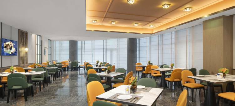 青岛五四广场奥帆中心希尔顿欢朋酒店图片