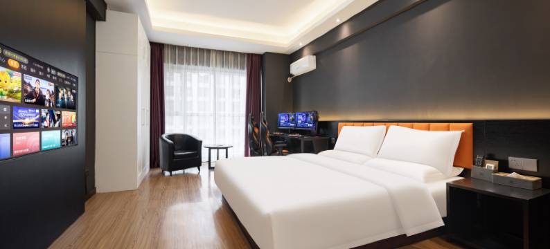 尖峰·悦电竞酒店(沈阳奥体中心浑河外滩市集店)图片